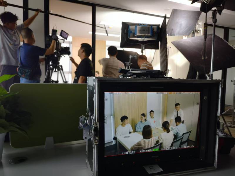博野县TVC拍摄公司：科技产品视觉化大师，诠释未来感与功能美学